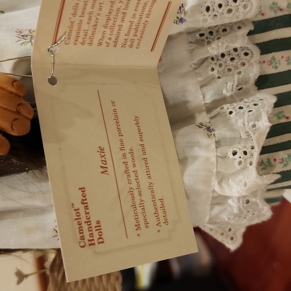 Dolls - Picture 3 of 8